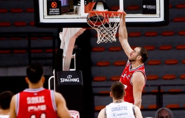 Euroleague: Ο Ολυμπιακός με ανατροπή υπέταξε  75-61 τη Ζενίτ