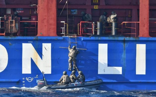 Το γαλλικό Ναυτικό έλεγξε τουρκικό πλοίο ανοιχτά της Λιβύης ως ύποπτο για λαθρεμπόριο όπλων