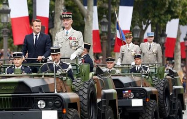 Γαλλία: Στρατηγοί εν αποστρατεία ονειρεύονται πραξικόπημα – Ο ρόλος της Λεπέν
