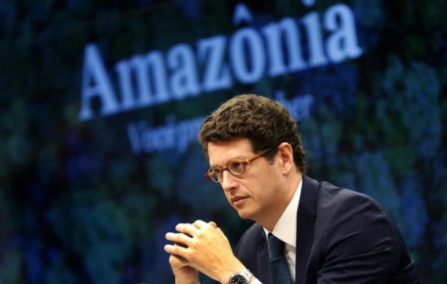 Βραζιλία: Ύποπτος για λαθρεμπόριο ξυλείας υπουργός του Μπολσονάρου