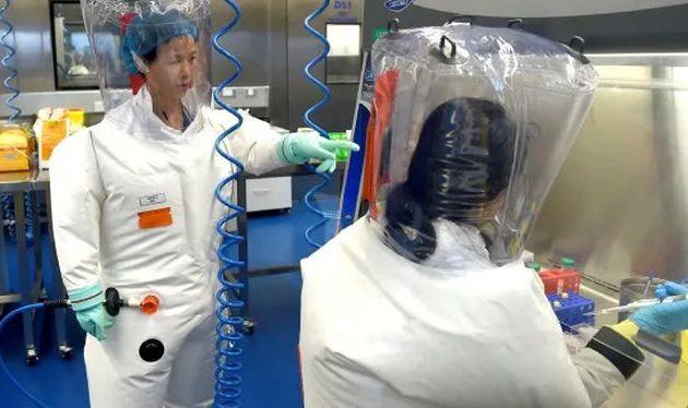 Η Κίνα λέει «θεωρία συνωμοσίας» ότι ο κορωνοϊός διέρρευσε από εργαστήριο της Βουχάν