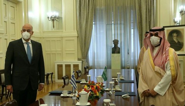 Ο Δένδιας συναντήθηκε με τον υπουργό Πολιτισμού της Σαουδικής Αραβίας