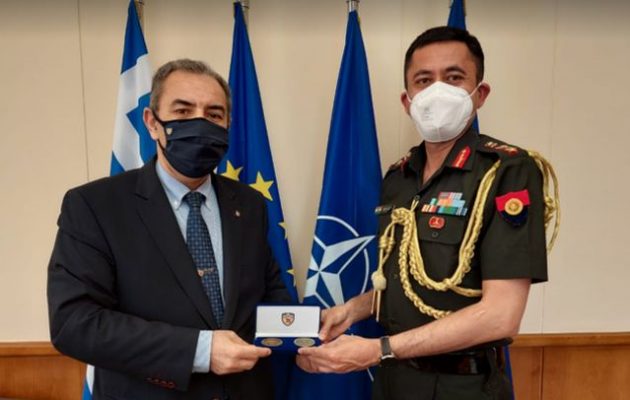 Μπαλωμένος και Ασίς συναντήθηκαν για τη διεύρυνση της στρατιωτικής συνεργασίας Ελλάδας-Ινδίας