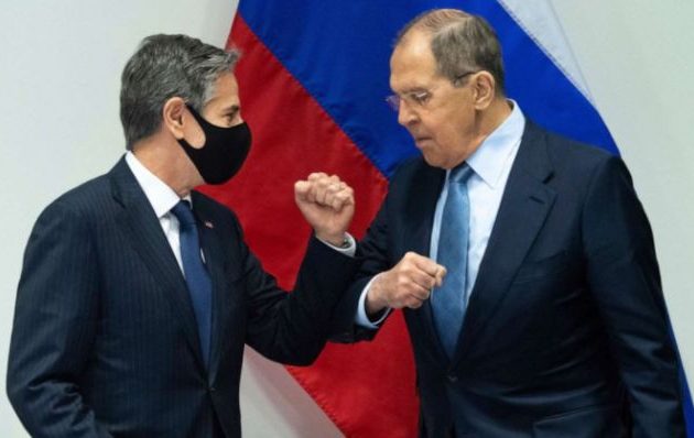 Λαβρόφ: «Εποικοδομητικές» οι συνομιλίες με τον Μπλίνκεν