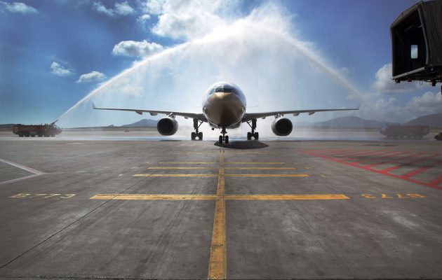 Παρατείνονται οι αεροπορικές οδηγίες: Ποιες είναι οι προϋποθέσεις εισόδου, τι ισχύει για τα νησιά