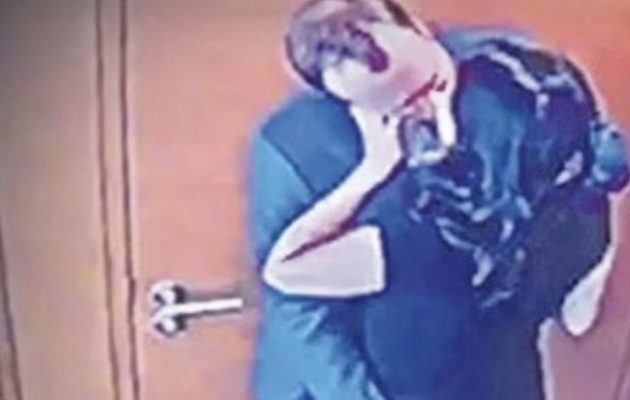 Ζητάνε το κεφάλι του Ματ Χάνκοκ μεγάλες εφημερίδες και Εργατικοί