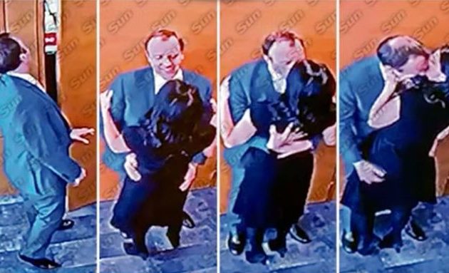 Ματ Χάνκοκ: Το σκάνδαλο δεν είναι ότι «φασώνονται» μέσα στα υπουργεία αλλά ότι δεν κρατάνε αποστάσεις