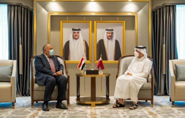 Ο Σίσι προσκάλεσε τον εμίρη του Κατάρ στην Αίγυπτο