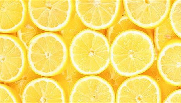 DW: Θα εμβολιαστούν και τα λεμόνια; – Κινδυνεύουν να γίνουν είδη πολυτελείας