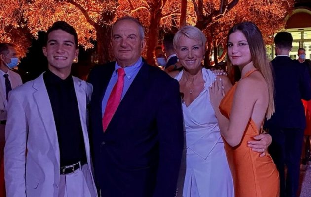 Σε ελληνικά πανεπιστήμια τα παιδιά του Καραμανλή – Στο Γέιλ η κόρη του Μητσοτάκη
