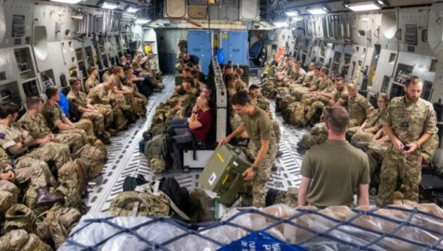 Οι Βρετανοί αναπτύσσονται στην Καμπούλ – Οι Ταλιμπάν τα θέλουν όλα