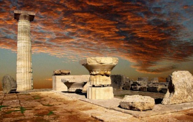 Εκκενώνεται η Αρχαία Ολυμπία – Δία μην αφήσεις να καεί ο ναός σου