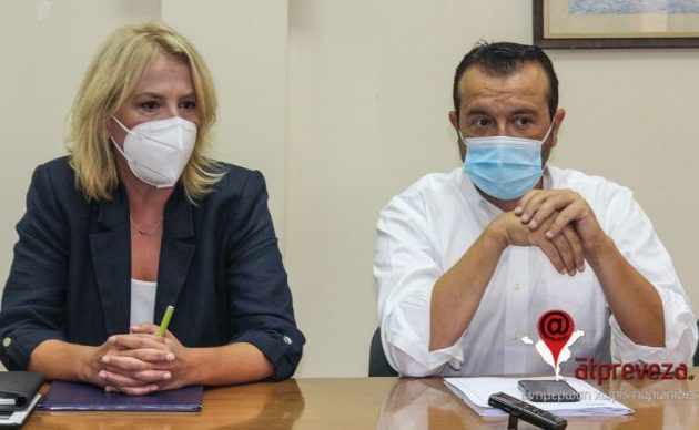 Δούρου: «Κάλεσμα ανατροπής του κ. Μητσοτάκη» – Παππάς: «Σενάρια αλλαγής Πρωθυπουργού από αυτή τη Βουλή»