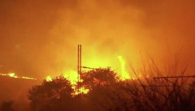 Φωτιά Αττική: Εντολή για άμεση εκκένωση σε Άγιο Στέφανο, Καπανδρίτι και Πολυδένδρι