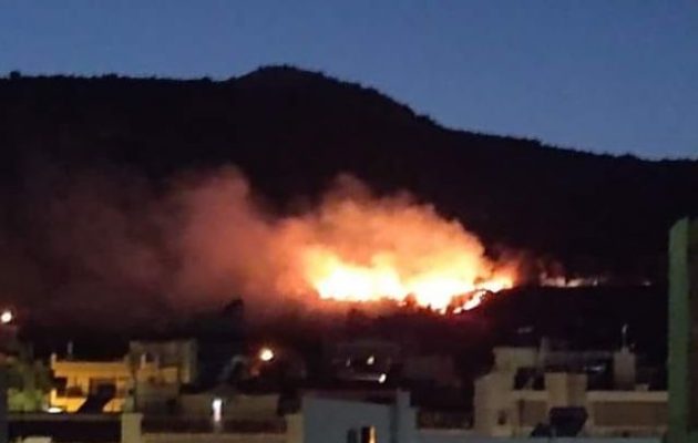 Φωτιά στο Ίλιον ξέσπασε την Κυριακή το βράδυ