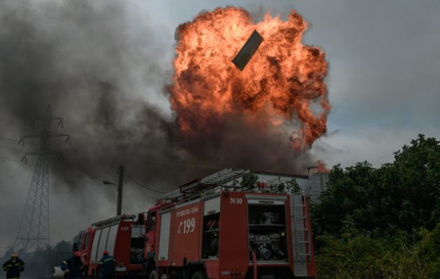 Φωτιά Αττική: Νεκρός 38χρονος εθελοντής πυροσβέστης στην Ιπποκράτειο Πολιτεία