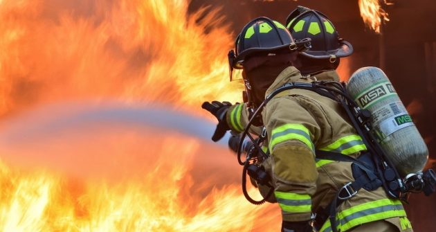 Εθελοντής πυροσβέστης έβαζε φωτιές για να τις σβήνει ο ίδιος