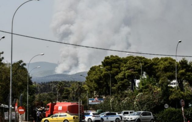 Συναγερμός στο Κρυονέρι – Εκκενώνονται Ιπποκράτειος Πολιτεία και Δροσοπηγή