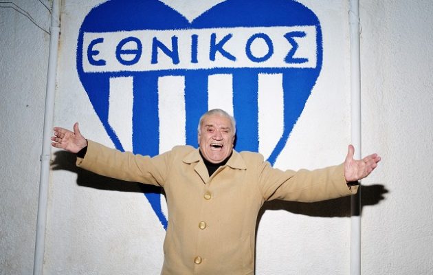 Θρήνος στον φίλαθλο κόσμο: Πέθανε από κορωνοϊό ο «Εθνικάρας» Γιάννης Ματζουράνης