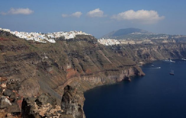 Αναζητούν στη Σαντορίνη τη χαμένη Ατλαντίδα – Τα μυστηριώδη σκαλοπάτια στο βυθό