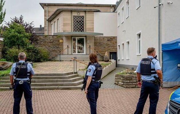 Ισλαμιστές σχεδίαζαν βομβιστικό μακελειό σε Συναγωγή στη Γερμανία – Τους πρόλαβαν