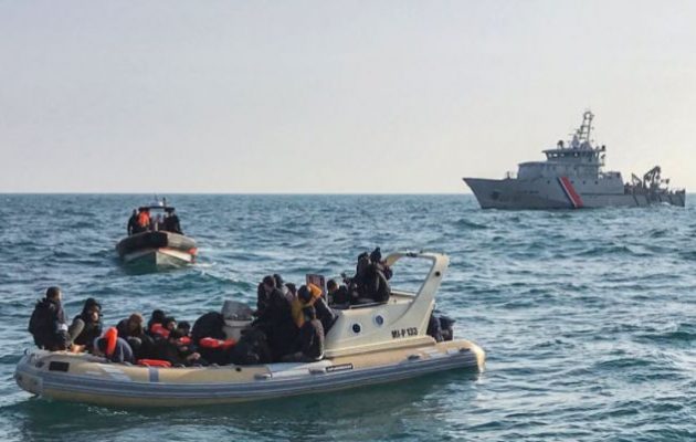 Η Γαλλία προειδοποίησε το Ηνωμένο Βασίλειο ότι δεν θα αποδεχθεί καμία πρακτική αντίθετη με το Δίκαιο της Θάλασσας