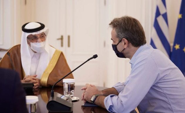 Ο Μητσοτάκης δέχτηκε στο Μαξίμου τον υπουργό Επενδύσεων της Σαουδικής Αραβίας