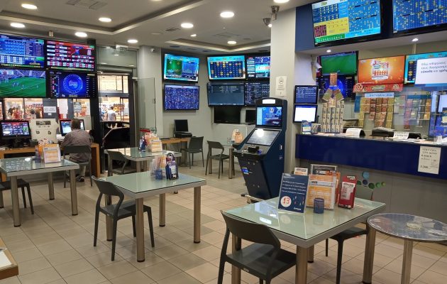 «Όλοι οι λήγοντες κερδίζουν» στο Λαϊκό Λαχείο – Ιδιοκτήτης καταστήματος ΟΠΑΠ μιλάει για τη μεγάλη κλήρωση