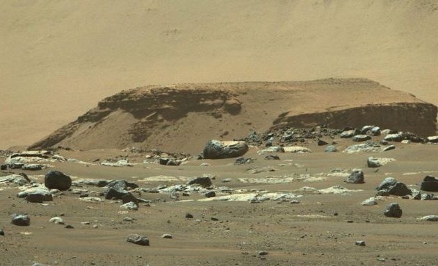 Το «Perseverance» κινείται μέσα σε μια μεγάλη αρχαία λίμνη του Άρη