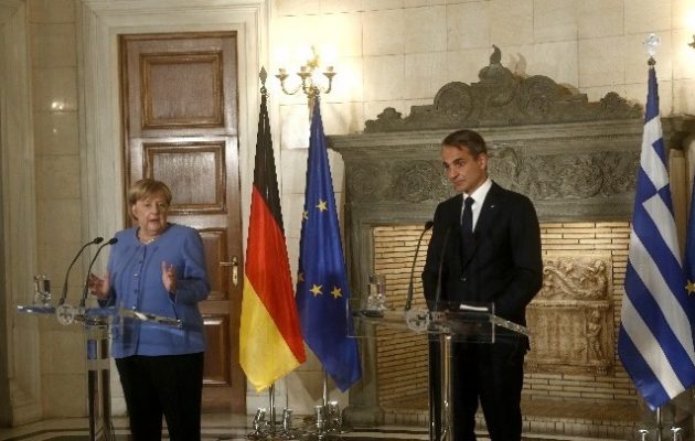 Spiegel: Η Μέρκελ θα ζητήσει συγγνώμη από τους Έλληνες που έχασαν τη δουλειά τους;