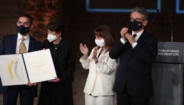 Σαχίν (BioNTech): Μετά την άνοιξη του 2022 η επιστροφή στην κανονικότητα