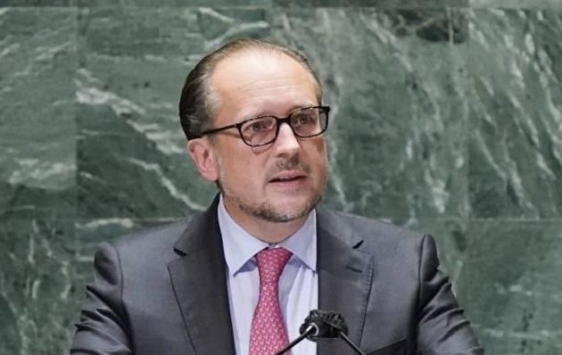 Αλεξάντερ Σάλενμπεργκ: Εχθρός του Ερντογάν και φίλος της Ελλάδας ο νέος Αυστριακός καγκελάριος