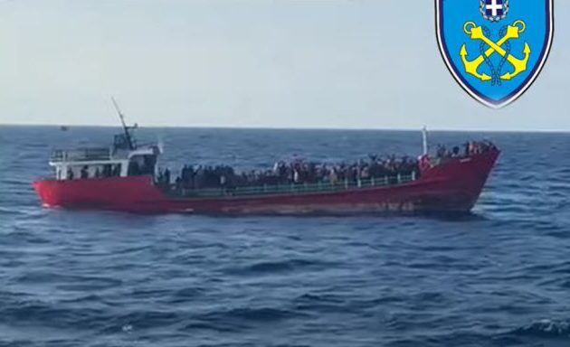 Ελληνικό αίτημα στην Τουρκία να πάρει πίσω τους 450 μετανάστες και το δουλεμπορικό της