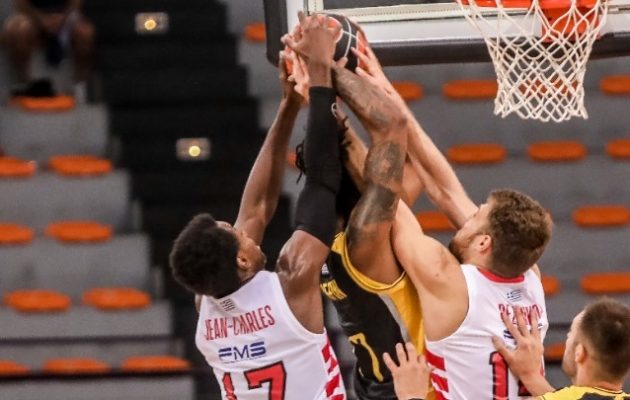 «Κατοστάρης» ο Ολυμπιακός στην πρεμιέρα της Basket League 103-78 την ΑΕΚ