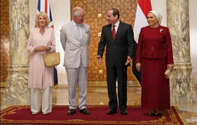 Κάρολος και Καμίλα στην Αίγυπτο – Συνάντηση με Αλ Σίσι και διαθρησκειακός διάλογος