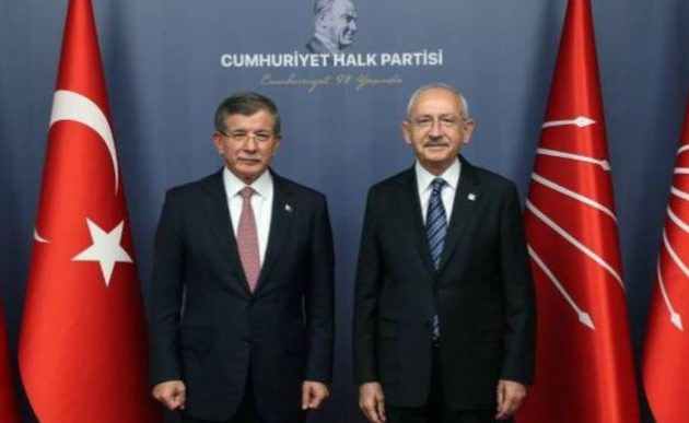 Τουρκία: «Άμεσες εκλογές» ζητούν Νταβούτογλου και Κιλιτσντάρογλου μετά την κατάρρευση της λίρας