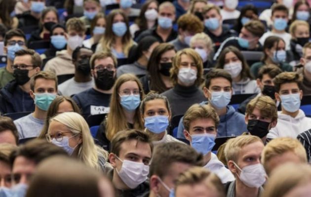 Σπαντιδέας: «Ποτέ στο παρελθόν μια πανδημία ιογενής δεν έχει κρατήσει τόσο πολύ»