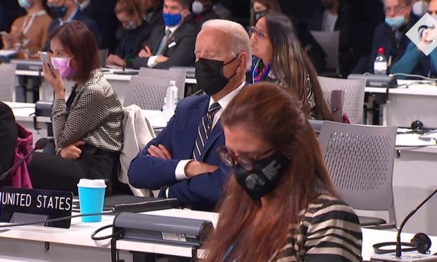 Ο Τζο Μπάιντεν κοιμήθηκε στη διάσκεψη για το κλίμα (βίντεο)