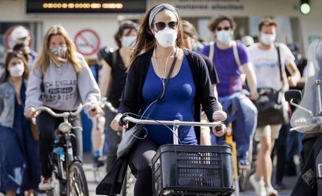 Έξαρση της πανδημίας στην Ολλανδία με 84% εμβολιασμένους – Τι μέτρα ανακοίνωσε ο Ρούτε