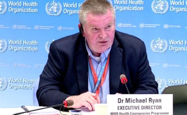 Μάικ Ράιαν (ΠΟΥ) για πανδημία: «Απέτυχαν οι πολιτικοί»