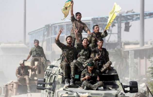 Οι Τούρκοι χτύπησαν τους Κούρδους (SDF) και τον συριακό στρατό – 17 νεκροί