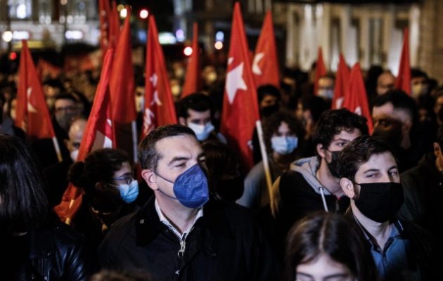 Τσίπρας για Πολυτεχνείο: Επίκαιροι οι αγώνες – Ακραία συντηρητική πολιτική στοχεύει τη νέα γενιά
