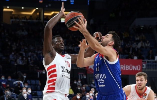 Euroleague: Βαριά ήττα για τον Ολυμπιακό 88-69 από την Ανατολού Εφές
