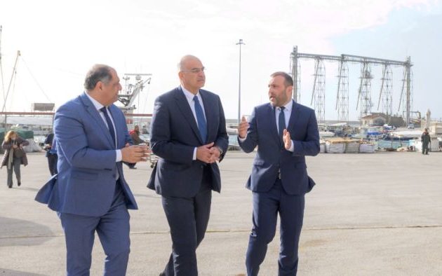 Ο Νίκος Δένδιας επισκέφθηκε τον Λιμένα Αλεξανδρούπολης: «Γεωστρατηγικός και ενεργειακός κόμβος»