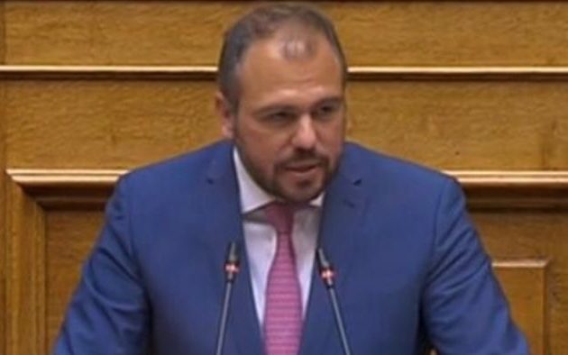 Διασωληνωμένος νοσηλεύεται πλήρως εμβολιασμένος βουλευτής της ΝΔ