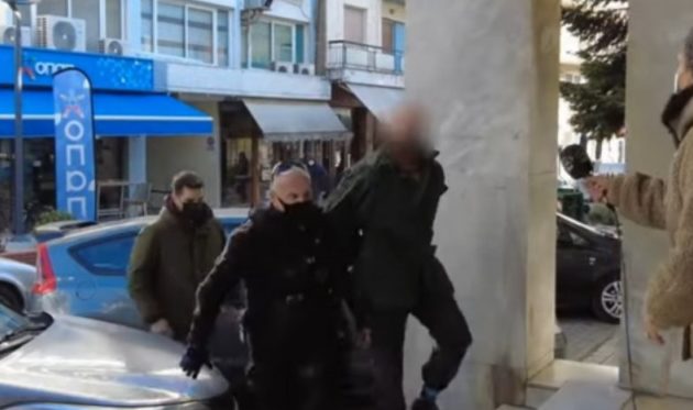 Γρεβενά: Πρώτα βίασε και μετά σκότωσε τη μητέρα του – «Τη στραγγάλισα γιατί έκαψε το φαγητό»