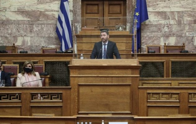 Ανδρουλάκης στην ΚΟ του ΚΙΝΑΛ-ΠΑΣΟΚ: Βάφτισαν επιτελικό κράτος την υπερσυγκέντρωση εξουσιών σε ένα πρόσωπο