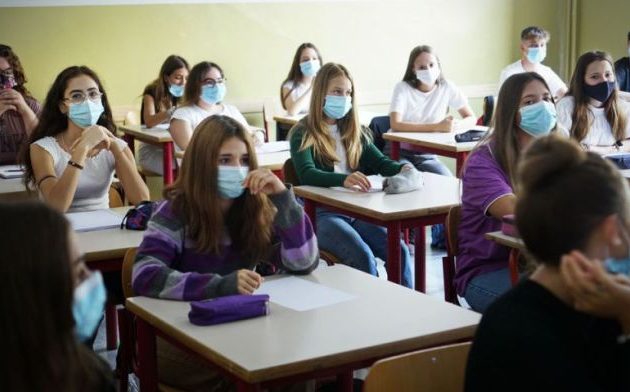 Ιταλία: Μεγάλη ένταση προκαλεί η απόφαση της κυβέρνησης να ανοίξει τα σχολεία