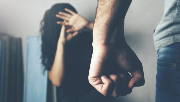 Βόλος: 45χρονος Αλβανός απείλησε να κάψει τη γυναίκα του – «Θα πάθεις ό,τι έπαθαν οι άλλες!»