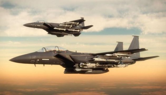 Έξι αμερικανικά  F-15 προσγειώθηκαν σε βάση της Βαλτικής